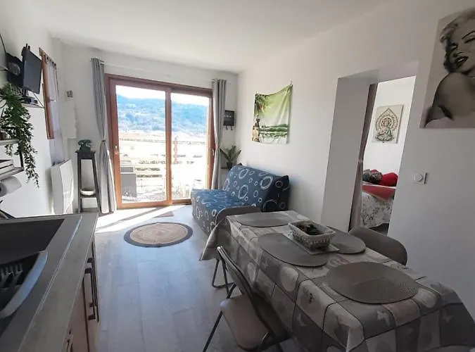 Apartment Le Refuge De La Blanche